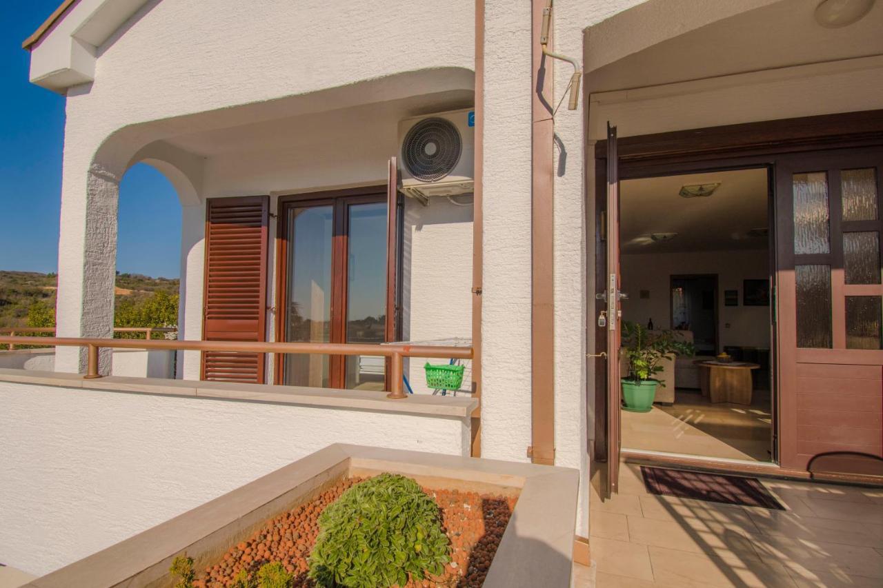 Apartments Grand & Plav In Krk Krk Town Exterior foto